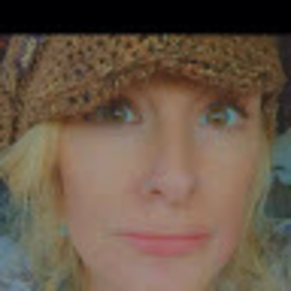 Meet your Posher, Ashley - Picture 1 of 1